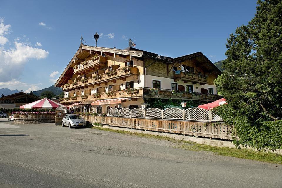 Ferienhotel Alpenhof Aurach bei Kitzbuehel Exterior foto